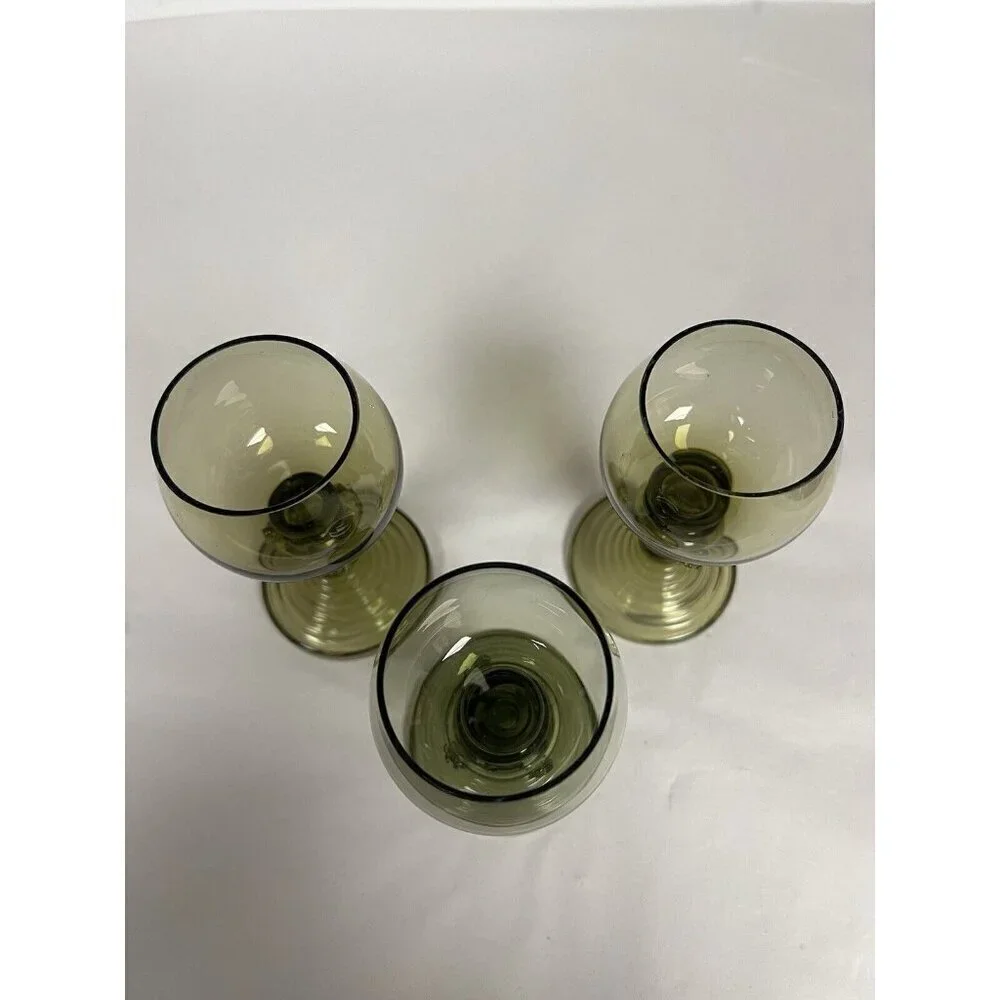 Theresienthal in Bavaria, glass pattern 544. Green Victorian vine glasses set 3